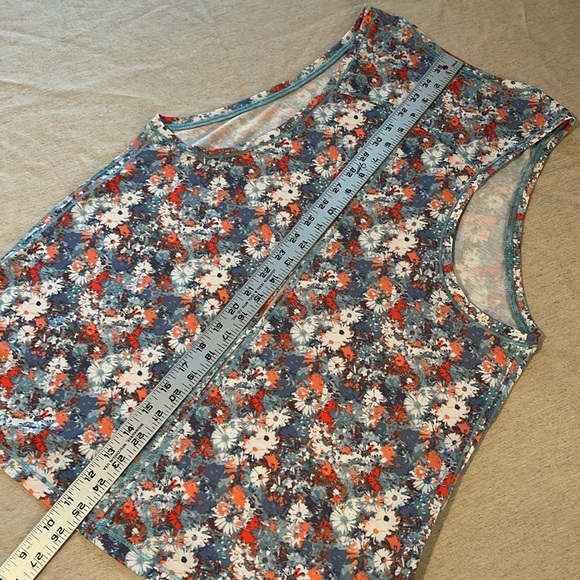 THE NORTH FACE Wander Slitback Womens Tank Top Reef Waters Wild Daisy Print Sz M - Picture 12 of 14